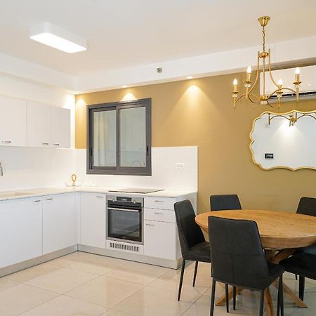 Maorissimo Tower Apartment อักโก ภายนอก รูปภาพ