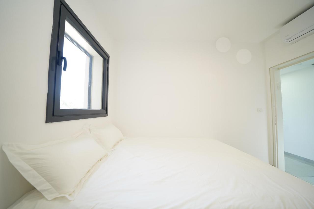 Maorissimo Tower Apartment อักโก ภายนอก รูปภาพ