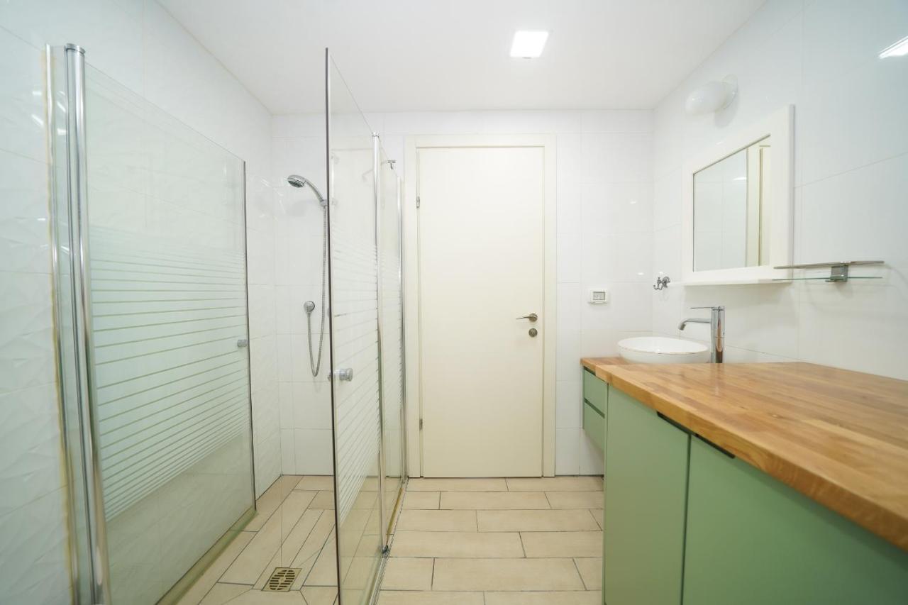 Maorissimo Tower Apartment อักโก ภายนอก รูปภาพ