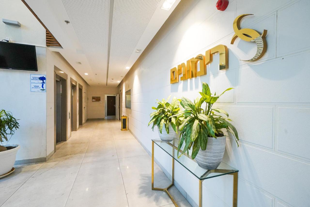 Maorissimo Tower Apartment อักโก ภายนอก รูปภาพ