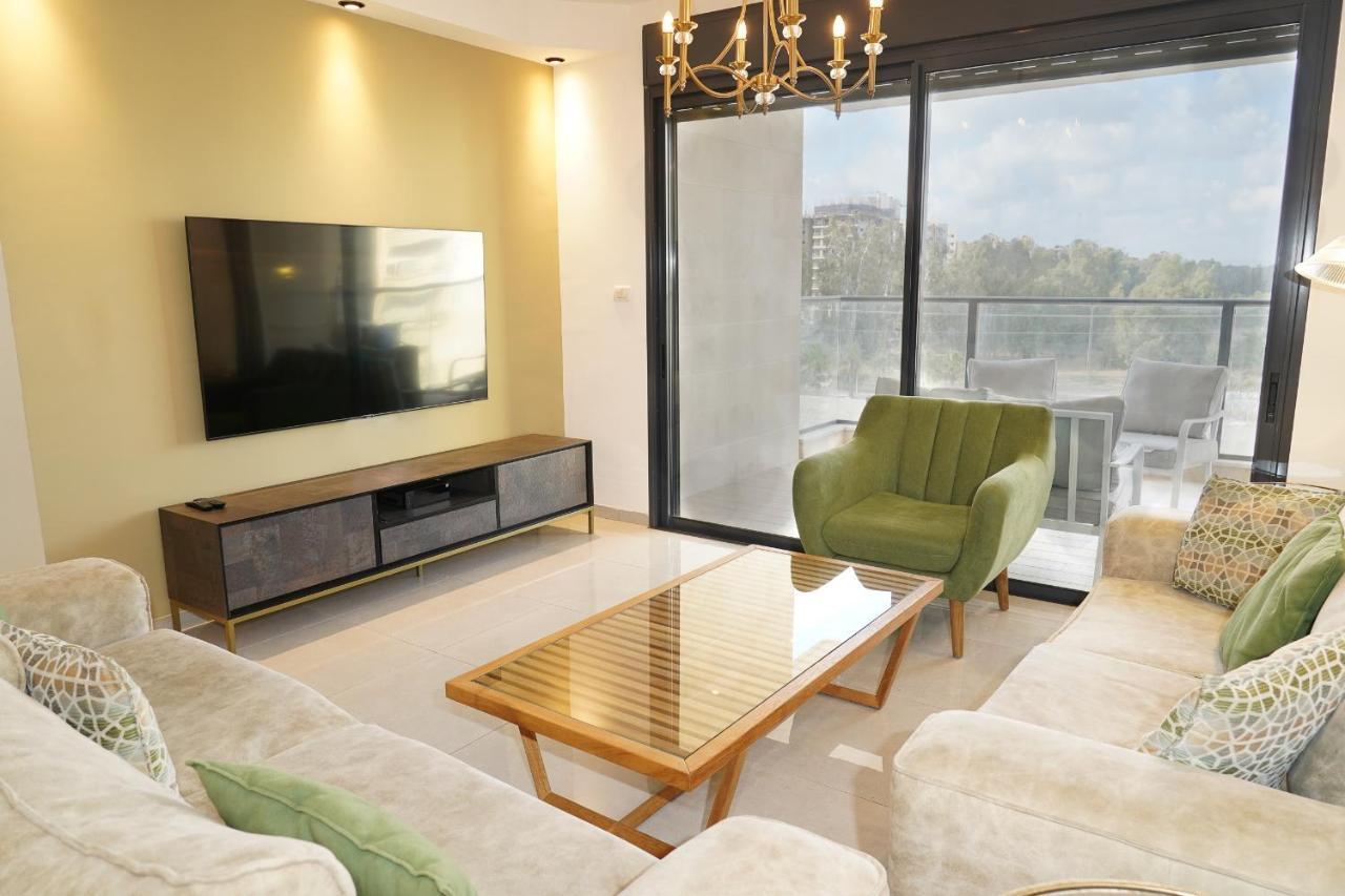 Maorissimo Tower Apartment อักโก ภายนอก รูปภาพ