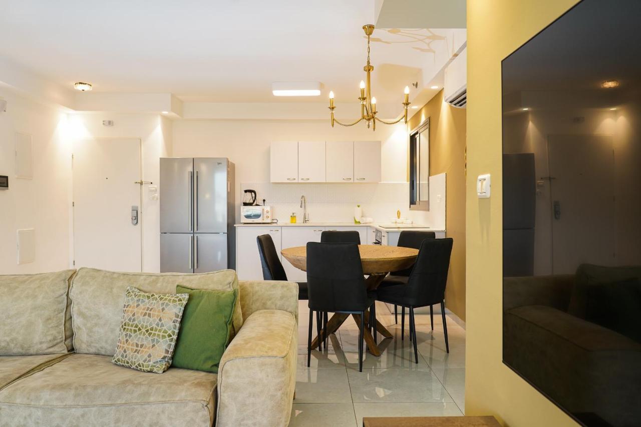 Maorissimo Tower Apartment อักโก ภายนอก รูปภาพ