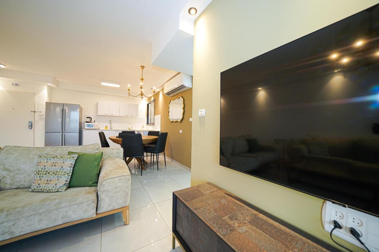 Maorissimo Tower Apartment อักโก ภายนอก รูปภาพ