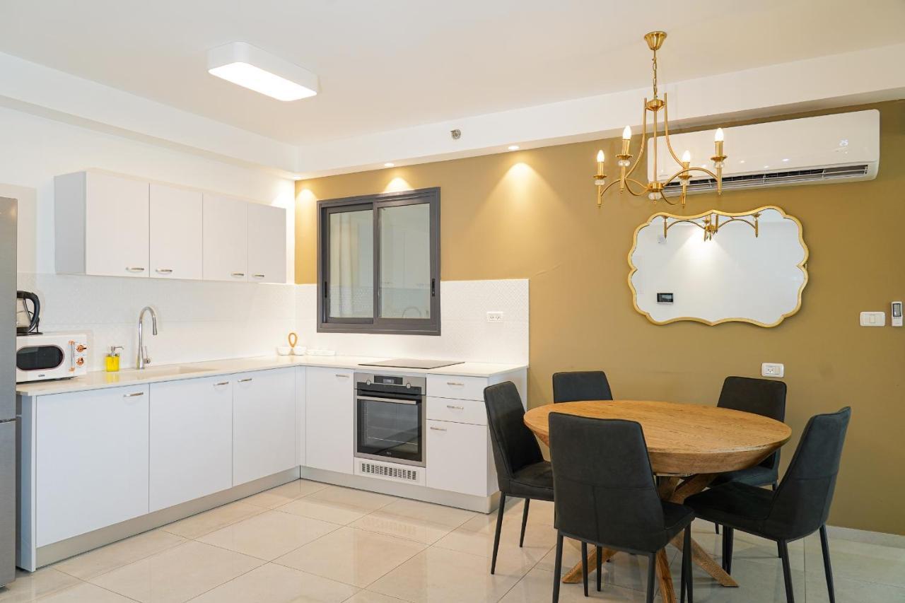 Maorissimo Tower Apartment อักโก ภายนอก รูปภาพ