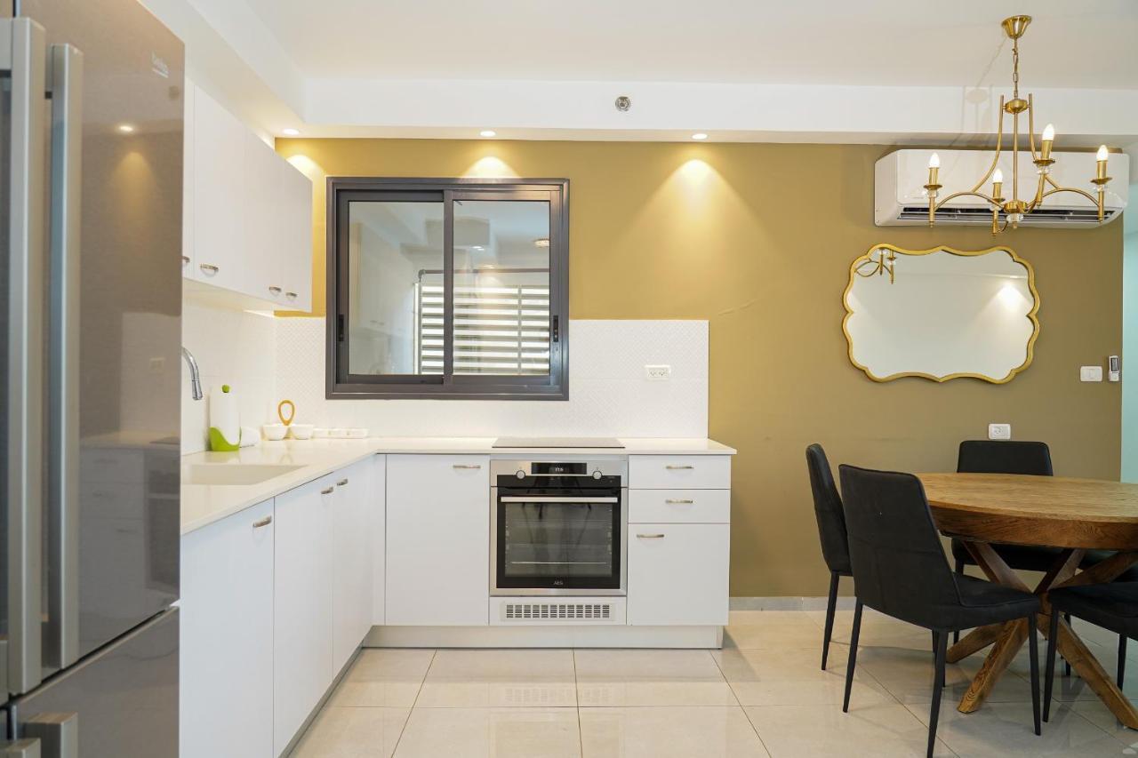 Maorissimo Tower Apartment อักโก ภายนอก รูปภาพ